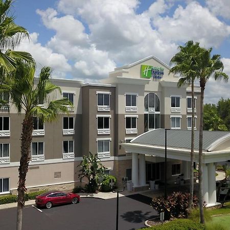 Holiday Inn Express And Suites Tampa I-75 At Bruce B. Downs By Ihg מראה חיצוני תמונה