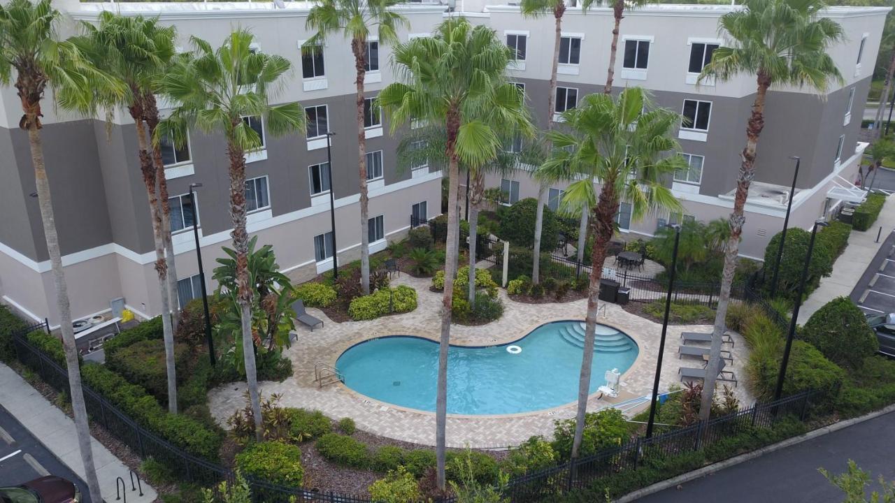 Holiday Inn Express And Suites Tampa I-75 At Bruce B. Downs By Ihg מראה חיצוני תמונה