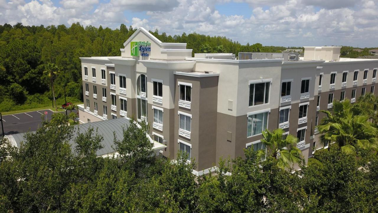 Holiday Inn Express And Suites Tampa I-75 At Bruce B. Downs By Ihg מראה חיצוני תמונה