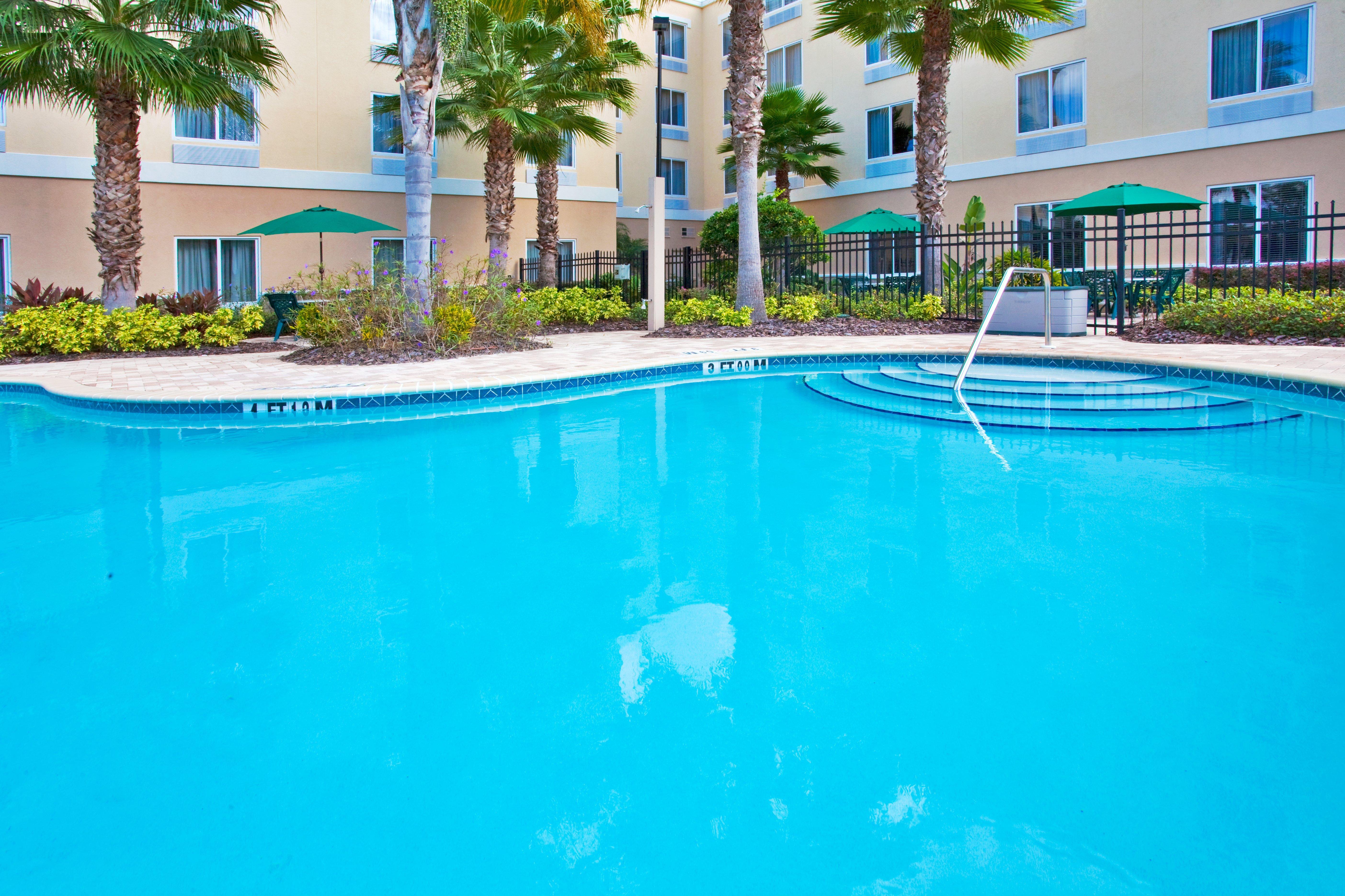 Holiday Inn Express And Suites Tampa I-75 At Bruce B. Downs By Ihg מראה חיצוני תמונה