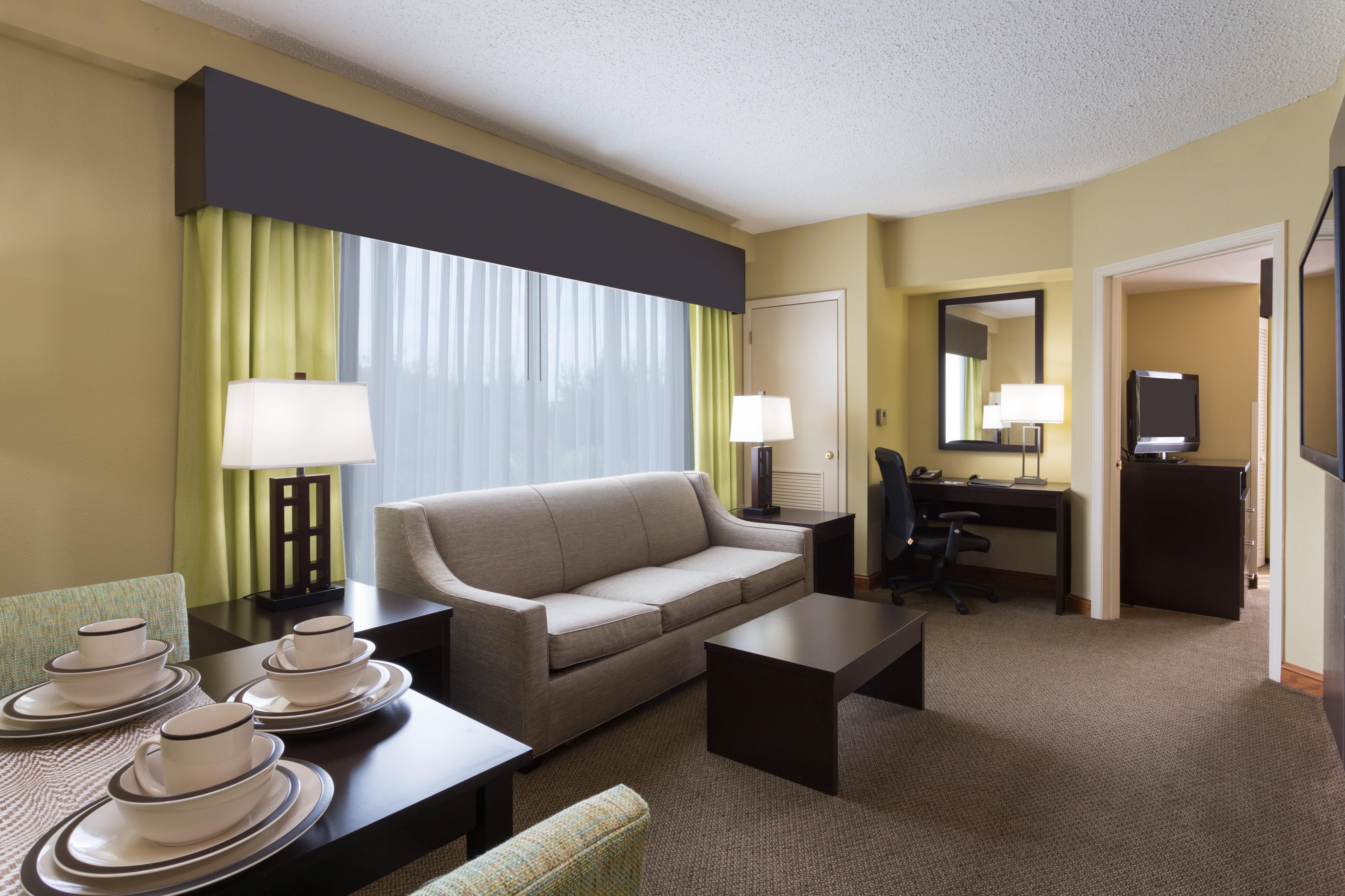 Holiday Inn Express And Suites Tampa I-75 At Bruce B. Downs By Ihg מראה חיצוני תמונה