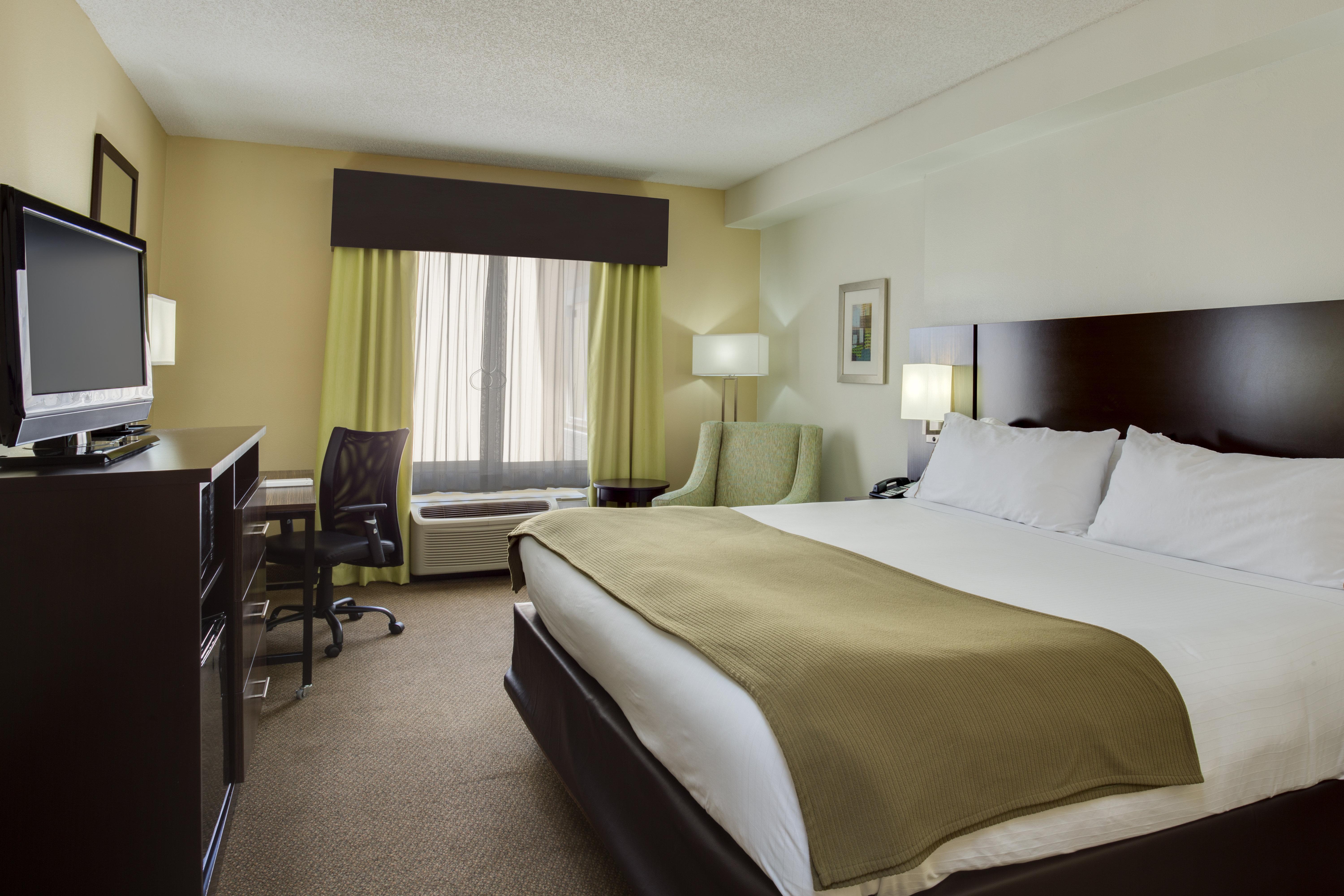 Holiday Inn Express And Suites Tampa I-75 At Bruce B. Downs By Ihg מראה חיצוני תמונה